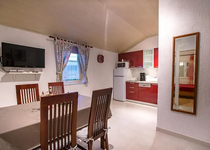 Ivan I Ruza Διαμέρισμα